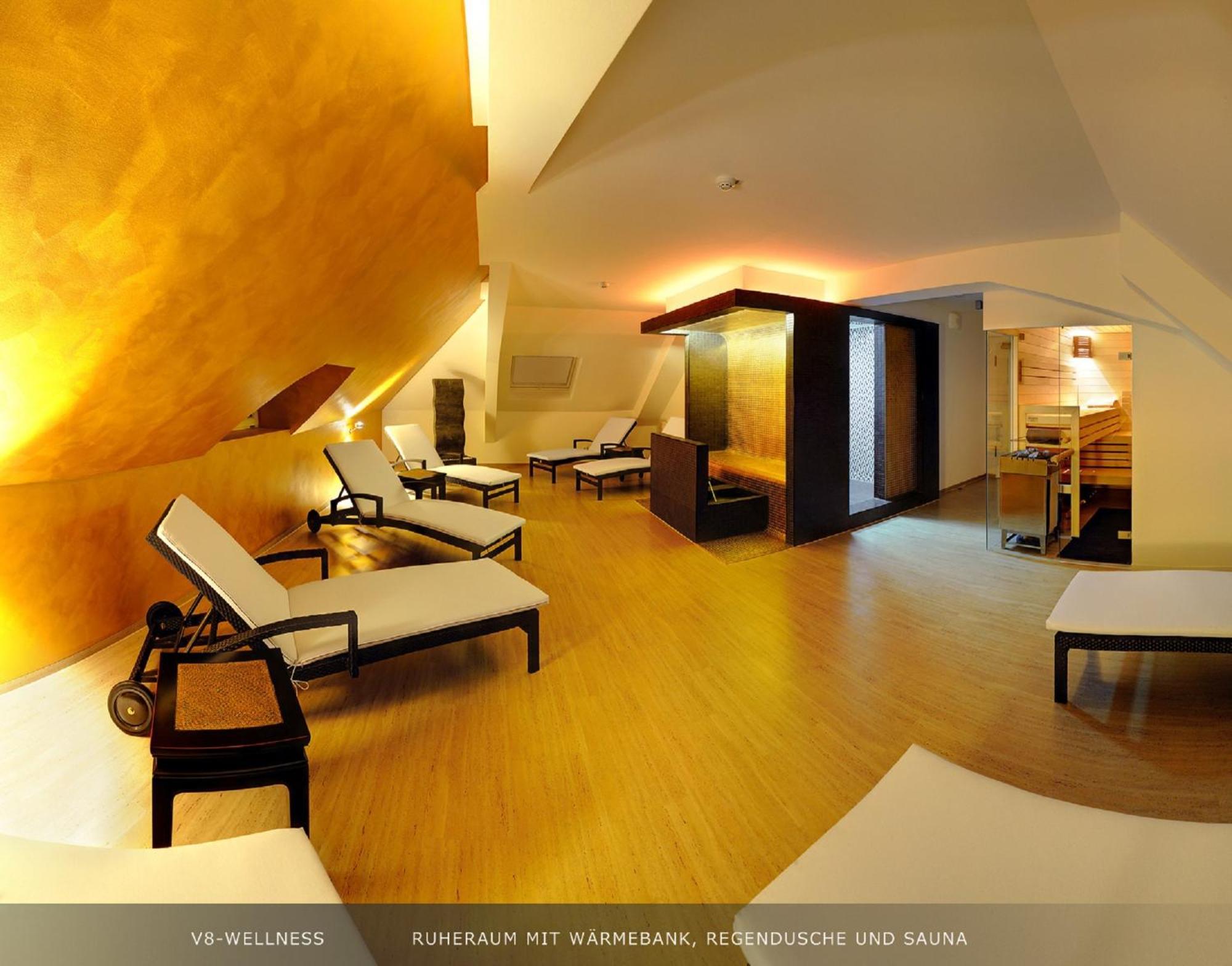 V8 Hotel Classic Motorworld Region Stuttgart Μπέμπλινγκεν Εξωτερικό φωτογραφία